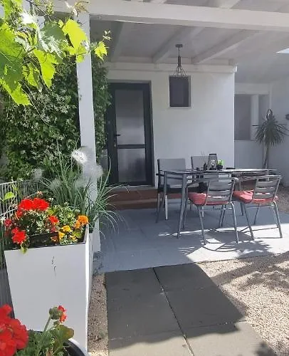 Stura 1 アパート ザダル